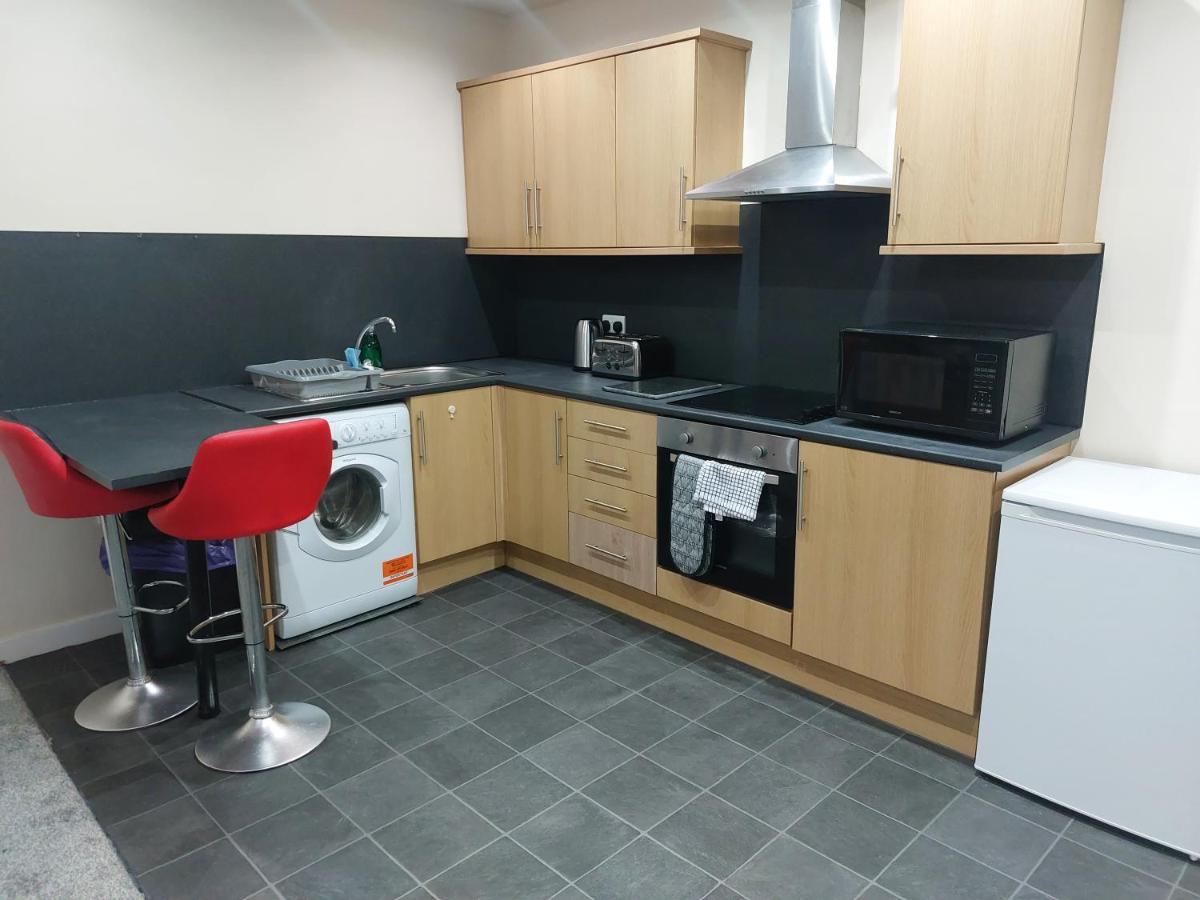 2 Large Bedroom Apartment- Wifi & Parking Fleetwood Exterior foto