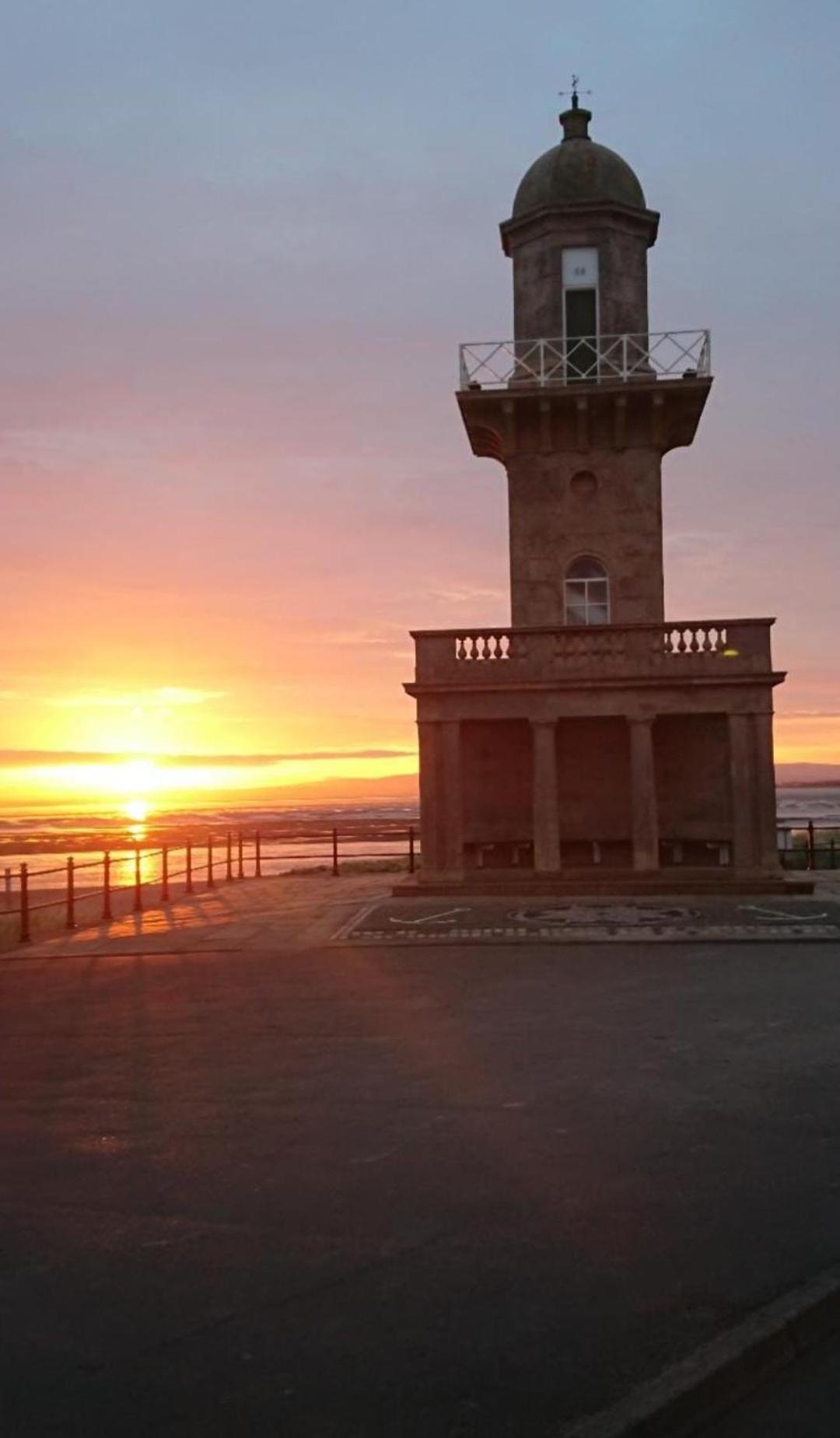 2 Large Bedroom Apartment- Wifi & Parking Fleetwood Exterior foto